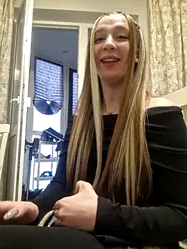 Snapshot of yourfavpsy_ chatting on November 20, 1:33 pm yourfavpsy online show from November 20, 1:33 pm