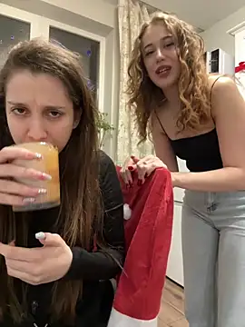 Snapshot of yourfavpsy_ chatting on December 19, 4:14 pm yourfavpsy online show from December 19, 4:14 pm