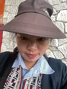 Nhung584 online show from September 18, 5:42 am