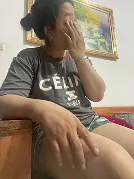 Nhung584 online show from May 16, 2:05 pm