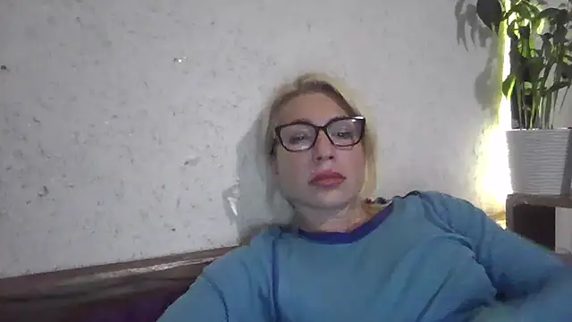 fox red lady7 online show from October 7, 7:44 pm