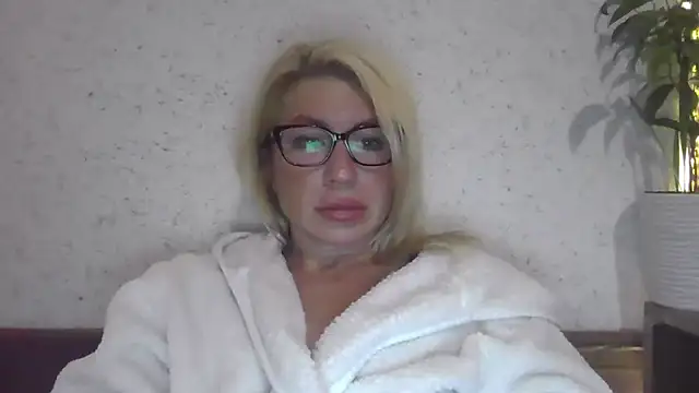 fox red lady7 online show from October 16, 8:54 pm