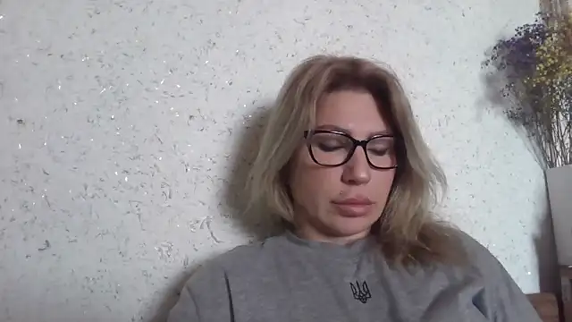 fox red lady7 online show from March 7, 7:16 am