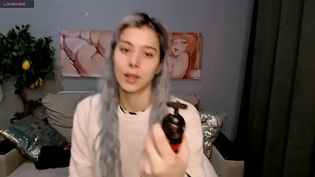 SophieAsh online show from October 9, 7:06 am