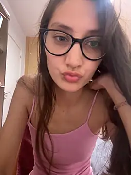 Snapshot of Tunena1525 chatting on September 16, 5:25 pm Tunena1525 online show from September 16, 5:25 pm