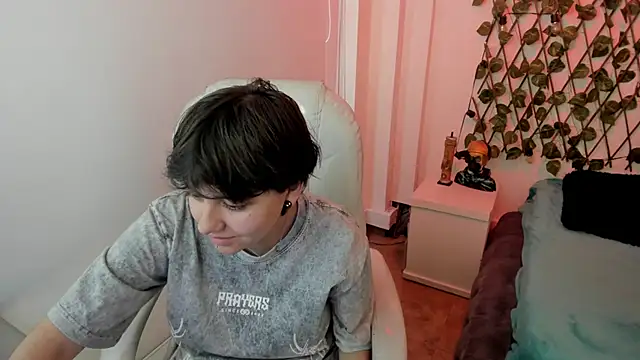 Nathaly ds online show from January 7, 7:05 pm