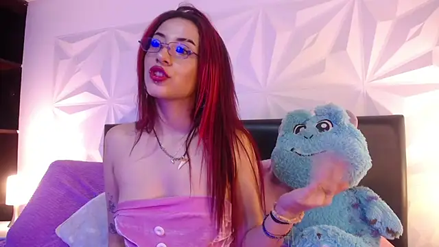 Mia Lou  online show from September 15, 7:47 pm