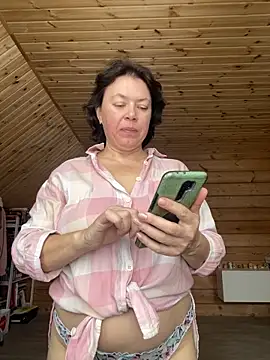 Kiravix online show from December 21, 9:05 am