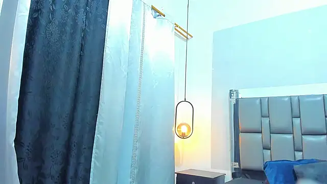 Snapshot of dakota_roussee chatting on March 3, 11:49 am dakota roussee online show from March 3, 11:49 am