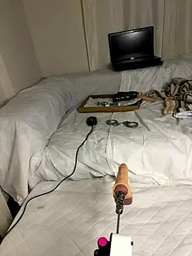 Ozge-SluttyScream69 online show from November 26, 9:49 pm