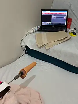 Ozge-SluttyScream69 online show from March 26, 11:43 pm