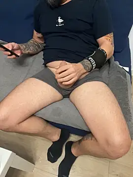 Snapshot of DavidMaros chatting on October 13, 5:51 am DavidMaros online show from October 13, 5:51 am