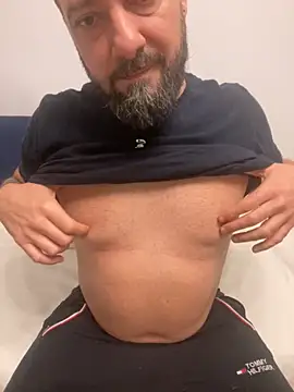 Snapshot of DavidMaros chatting on October 21, 5:52 am DavidMaros online show from October 21, 5:52 am