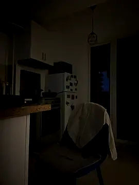 Snapshot of DavidMaros chatting on October 25, 4:20 am DavidMaros online show from October 25, 4:20 am