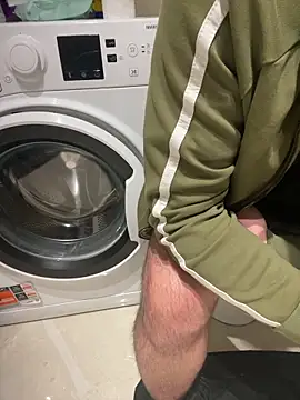 Snapshot of DavidMaros chatting on October 29, 5:10 am DavidMaros online show from October 29, 5:10 am