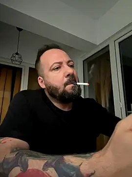 Snapshot of DavidMaros chatting on November 1, 5:09 am DavidMaros online show from November 1, 5:09 am