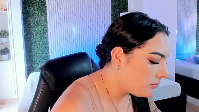 sofiacaramel online show from January 5, 6:33 pm