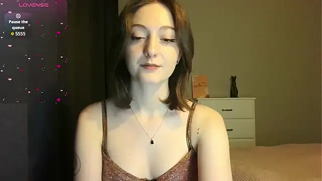 white liillyy online show from February 21, 7:37 pm