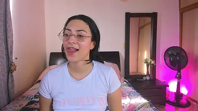 victoria flores1 online show from July 31, 9:47 pm