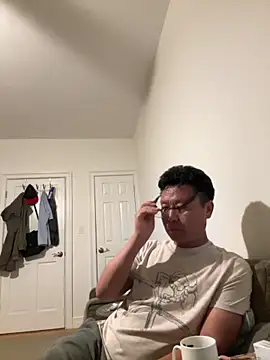 Snapshot of tashaninlife chatting on April 3, 12:52 am tashaninlife online show from April 3, 12:52 am