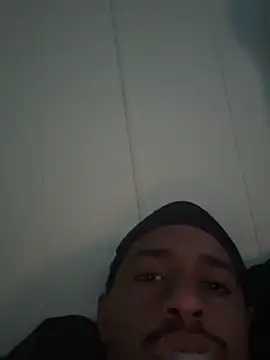 Snapshot of tyrek5051 chatting on October 16, 4:52 pm tyrek5051 online show from October 16, 4:52 pm