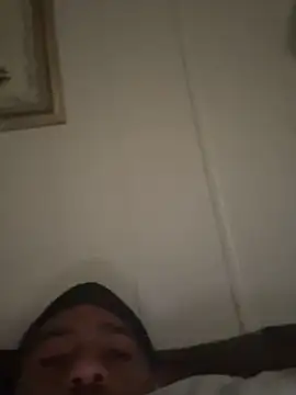 Snapshot of tyrek5051 chatting on October 25, 1:07 pm tyrek5051 online show from October 25, 1:07 pm