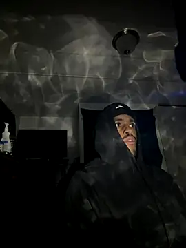 Snapshot of tyrek5051 chatting on October 26, 3:45 am tyrek5051 online show from October 26, 3:45 am