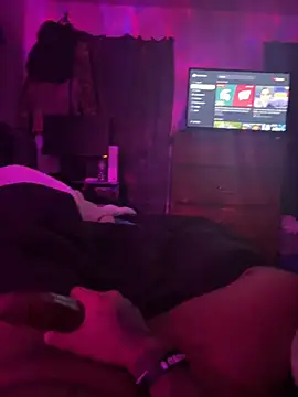 tyrek5051 online show from February 14, 2:52 am