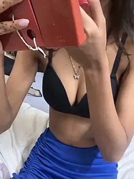 Snapshot of Desire_Zoya chatting on September 21, 7:59 pm Desire Zoya online show from September 21, 7:59 pm