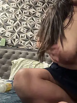 indiancouple25dd online show from November 1, 3:52 am