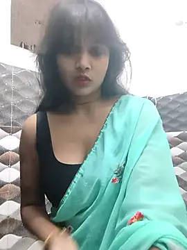 Snapshot of RAYI_Queen_2 chatting on October 21, 6:08 pm RAYI Queen 2 online show from October 21, 6:08 pm