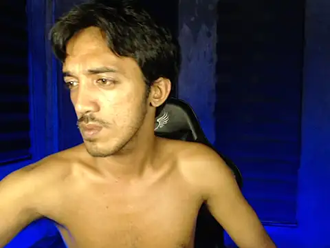 RowyCam online show from December 16, 3:39 pm