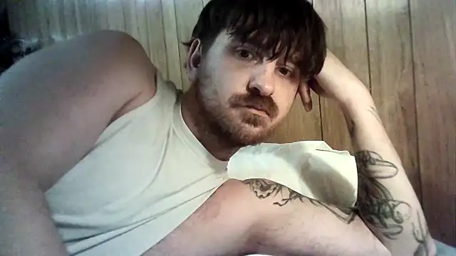 Snapshot of WyattL96 chatting on July 22, 6:11 pm WyattL96 online show from July 22, 6:11 pm
