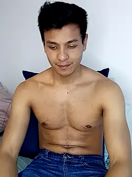 Valois2025 online show from October 11, 5:44 pm