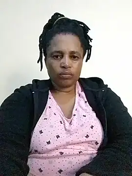 Prettyboobiesx online show from November 6, 10:43 pm