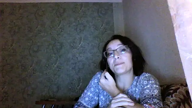 Snapshot of Moon_Janis chatting on November 4, 7:35 pm Moon Janis online show from November 4, 7:35 pm