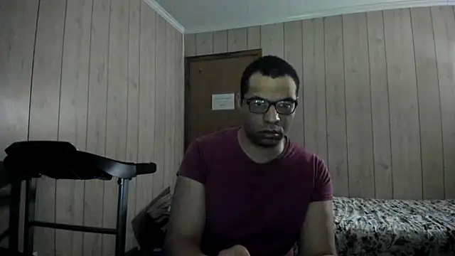 Snapshot of NaturalBeautyQueen chatting on June 16, 2:52 pm NaturalBeautyQueen online show from June 16, 2:52 pm