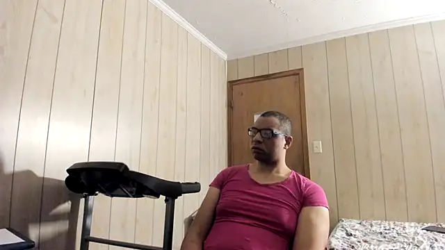 Snapshot of NaturalBeautyQueen chatting on June 29, 12:27 pm NaturalBeautyQueen online show from June 29, 12:27 pm
