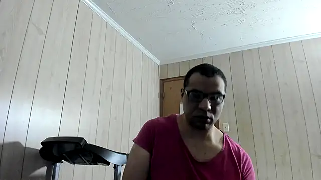 Snapshot of NaturalBeautyQueen chatting on July 16, 12:11 pm NaturalBeautyQueen online show from July 16, 12:11 pm