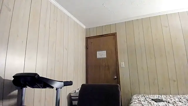 Snapshot of NaturalBeautyQueen chatting on July 21, 1:24 pm NaturalBeautyQueen online show from July 21, 1:24 pm