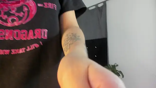 Snapshot of NicoleFletcher chatting on October 20, 7:20 am NicoleFletcher online show from October 20, 7:20 am