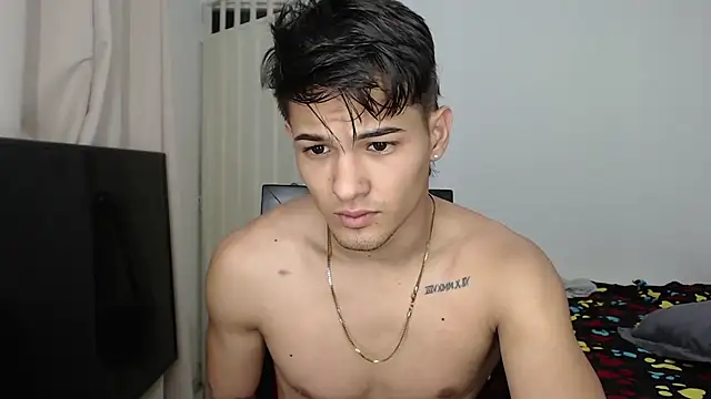 Alex mojica online show from September 20, 9:10 am