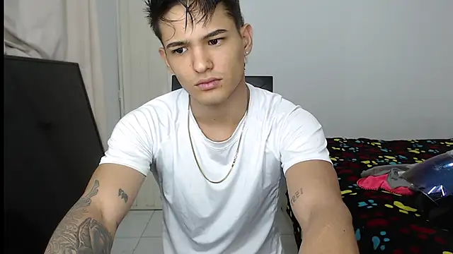 Alex mojica online show from September 24, 7:23 am