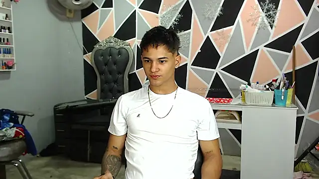 Alex mojica online show from January 8, 7:54 am