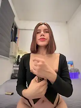 naughtyandreaxx online show from April 7, 7:03 pm
