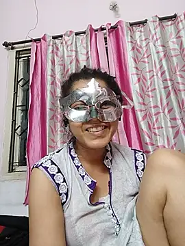 Snapshot of thanusi_2 chatting on June 19, 5:28 pm thanusi 2 online show from June 19, 5:28 pm