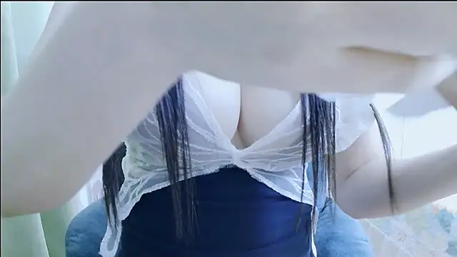 Snapshot of Winnie-01 chatting on May 9, 12:32 pm Winnie-01 online show from May 9, 12:32 pm