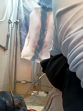 linhlinh xx87 online show from February 15, 1:31 pm