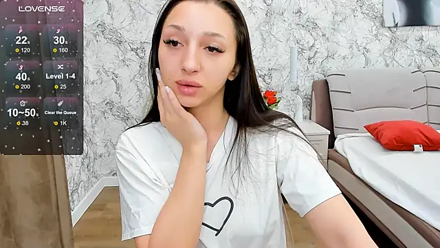 sheillawood online show from October 4, 12:30 am