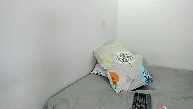 Snapshot of CristinaPiccone chatting on October 27, 8:24 pm CristinaPiccone online show from October 27, 8:24 pm